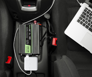 Car Power Inverter Converter 12V to 230V 300W/600W Green Cell® - Image 8