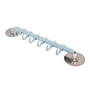 Пластичен држач со куки