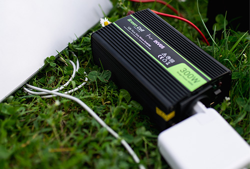 Car Power Inverter Converter 12V to 230V 300W/600W Green Cell® - Image 14